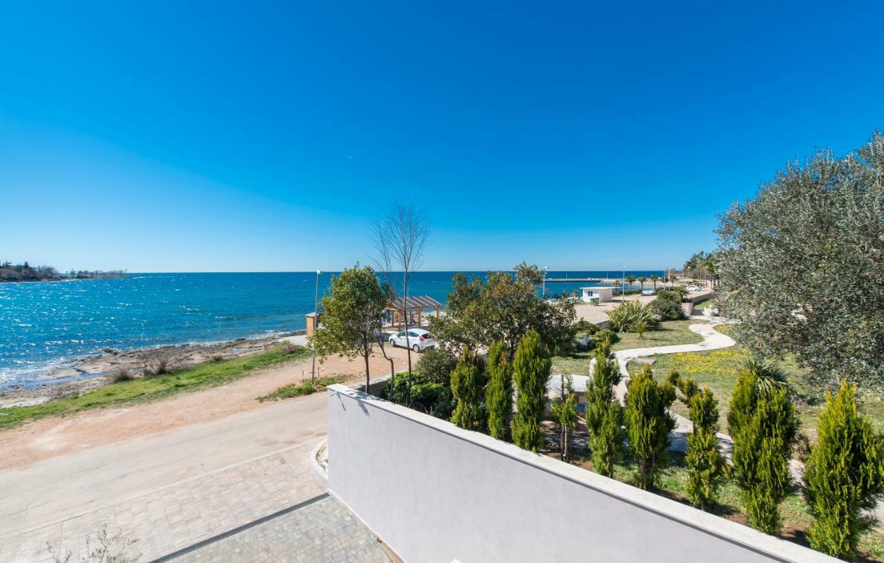 Lovrečica Villa Punta Mulino מראה חיצוני תמונה